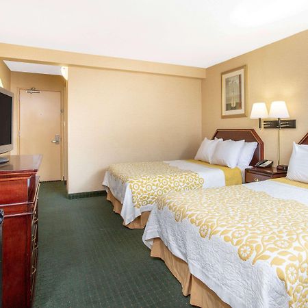 Days Inn By Wyndham College Park Zewnętrze zdjęcie