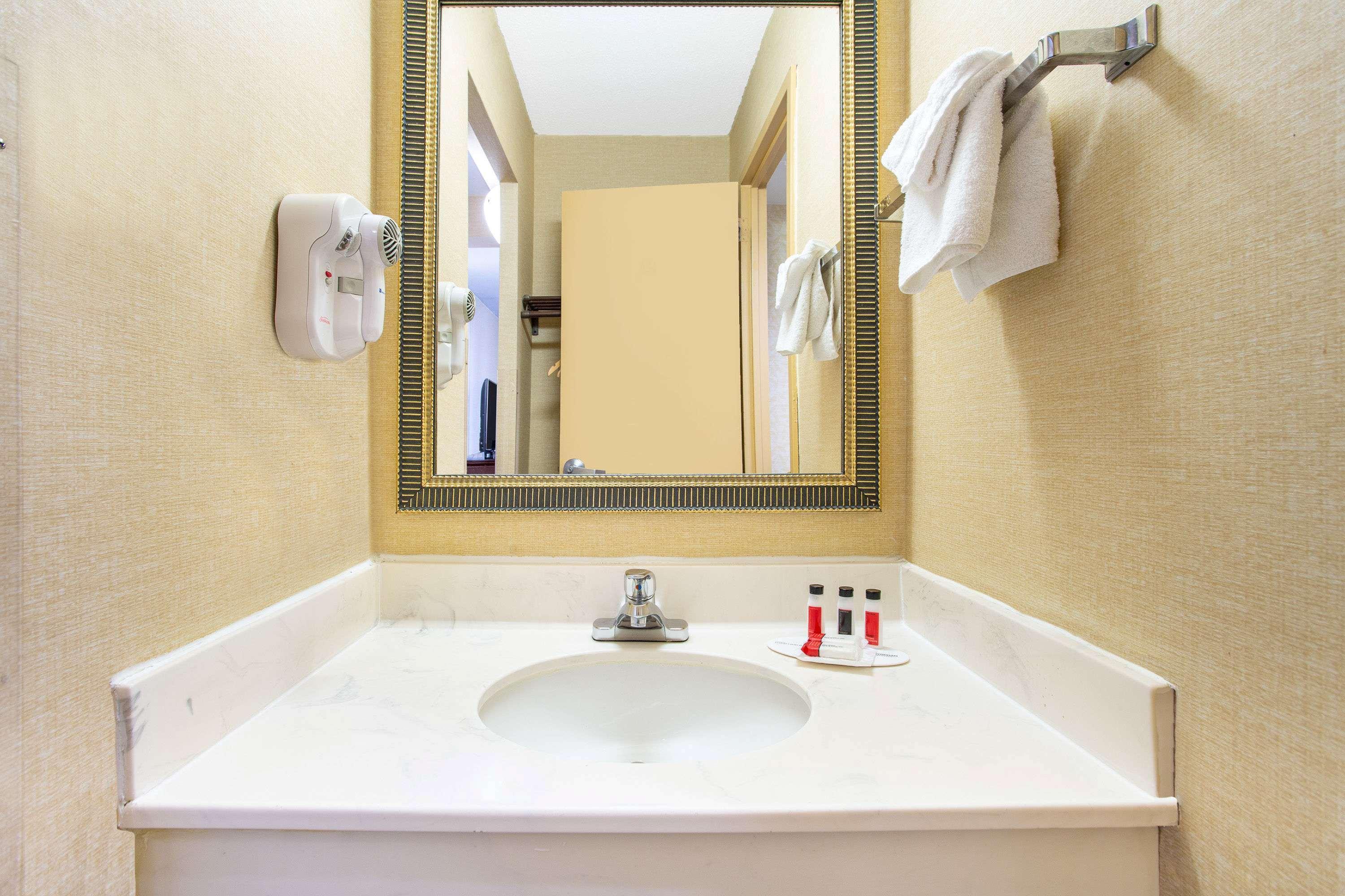 Days Inn By Wyndham College Park Zewnętrze zdjęcie