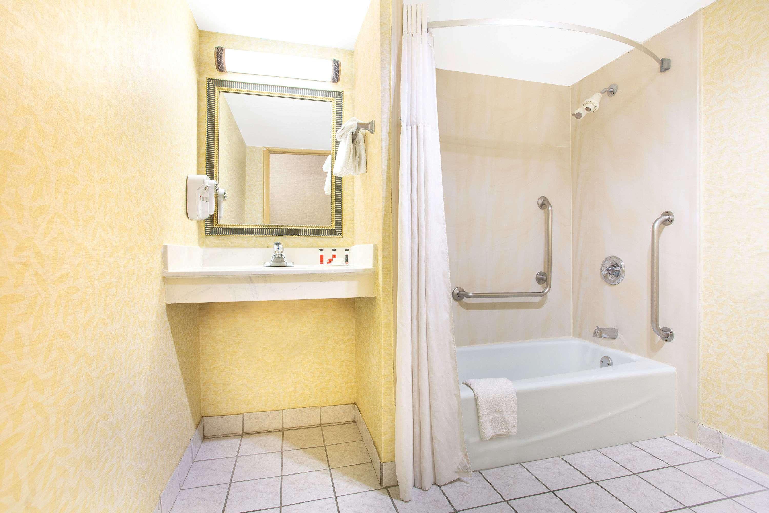 Days Inn By Wyndham College Park Zewnętrze zdjęcie