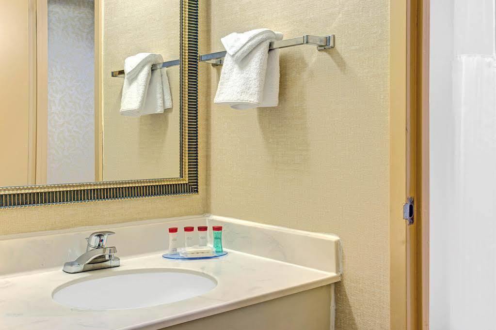 Days Inn By Wyndham College Park Zewnętrze zdjęcie